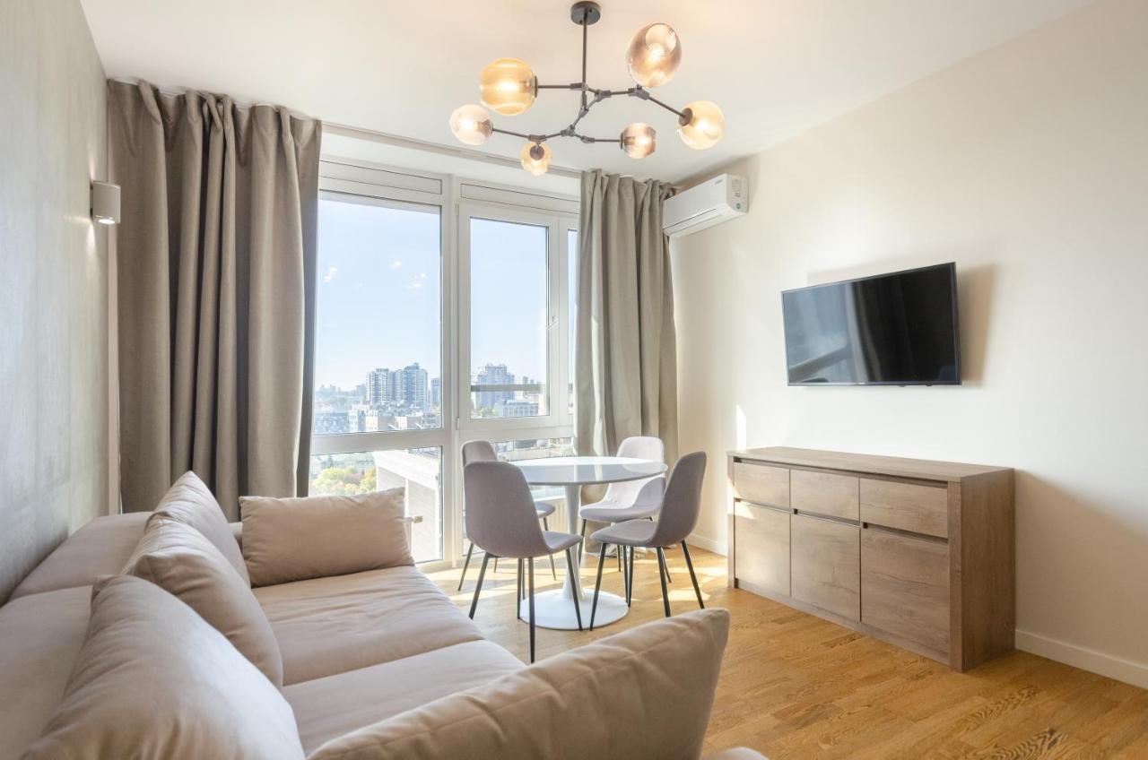 Апартаменты Petrovdom 220-126-226 In Rc Hofman House Киев Экстерьер фото