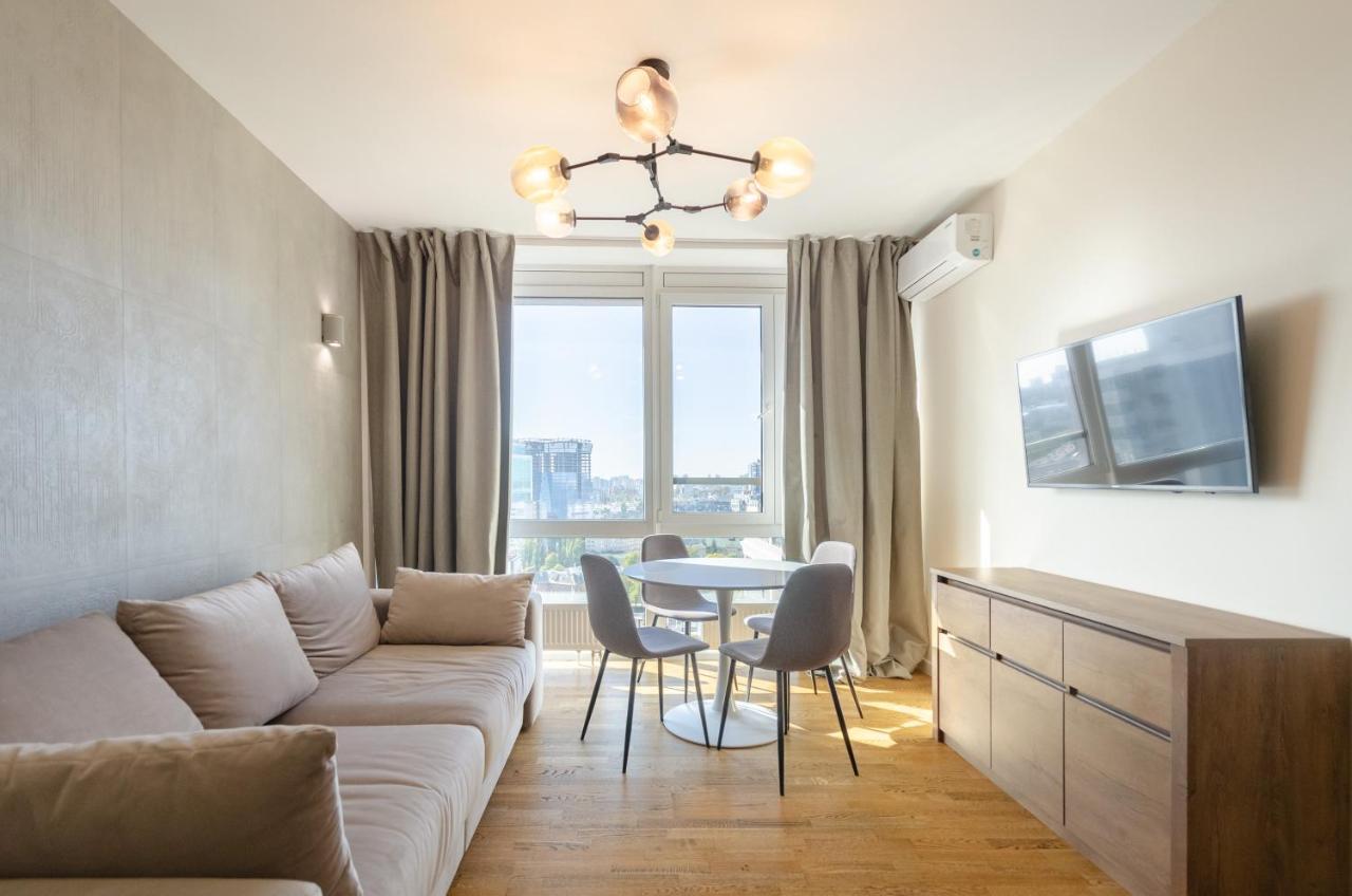 Апартаменты Petrovdom 220-126-226 In Rc Hofman House Киев Экстерьер фото