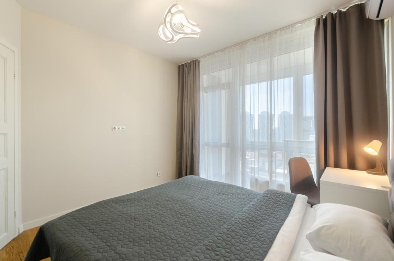 Апартаменты Petrovdom 220-126-226 In Rc Hofman House Киев Экстерьер фото