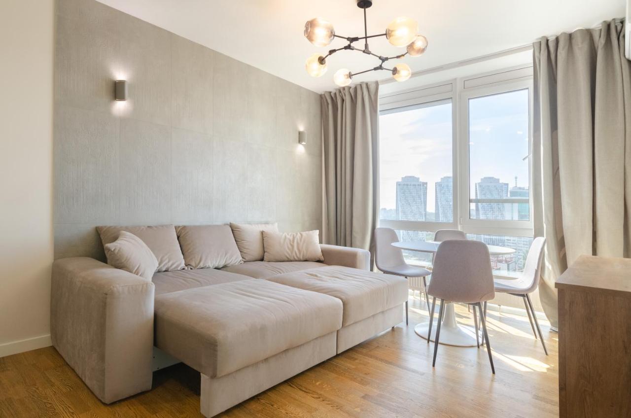 Апартаменты Petrovdom 220-126-226 In Rc Hofman House Киев Экстерьер фото