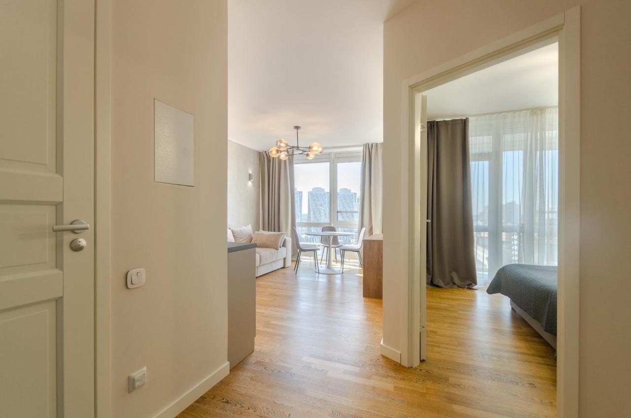 Апартаменты Petrovdom 220-126-226 In Rc Hofman House Киев Экстерьер фото