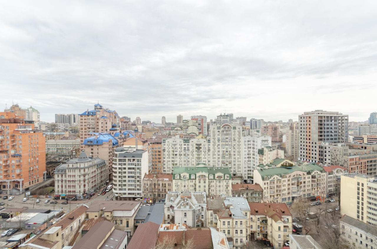Апартаменты Petrovdom 220-126-226 In Rc Hofman House Киев Экстерьер фото