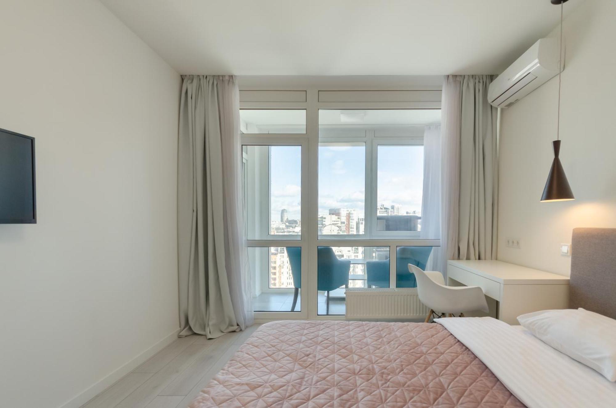 Апартаменты Petrovdom 220-126-226 In Rc Hofman House Киев Экстерьер фото