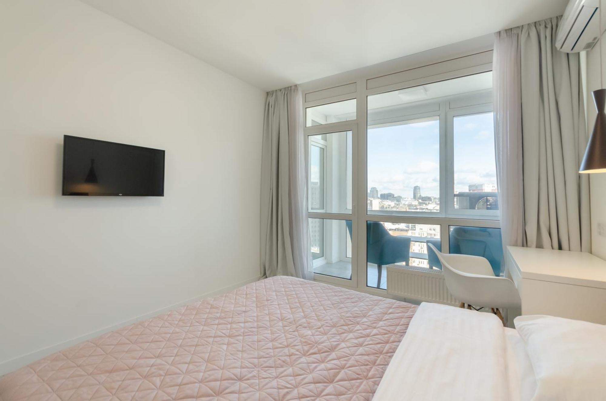 Апартаменты Petrovdom 220-126-226 In Rc Hofman House Киев Экстерьер фото