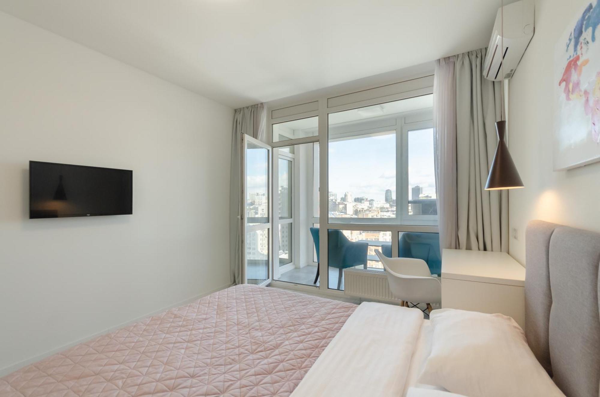 Апартаменты Petrovdom 220-126-226 In Rc Hofman House Киев Экстерьер фото